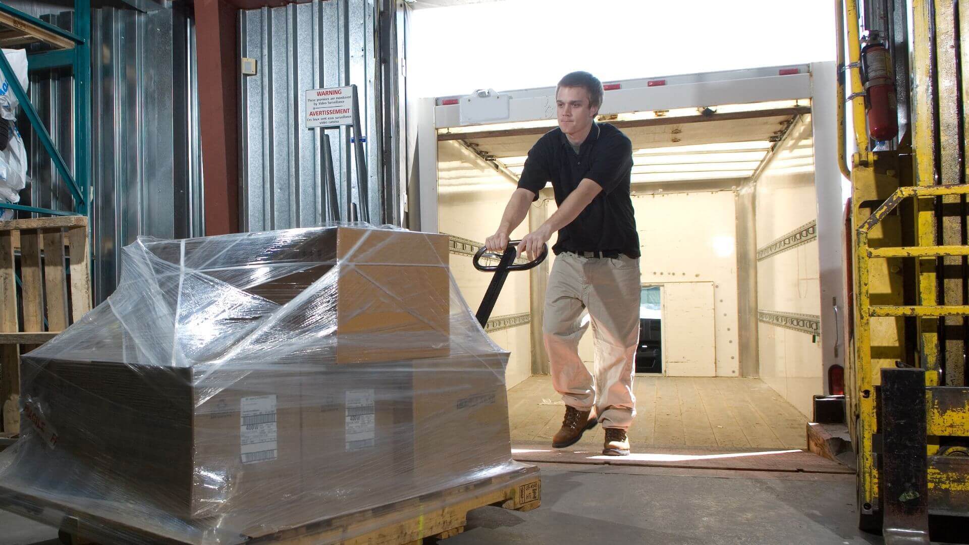 Sự khác biệt giữa Chuyển tải và Cross Docking là gì? | Logo Hậu cần